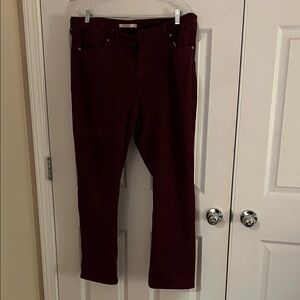 Elegant Burgundy Straight Leg Jeans